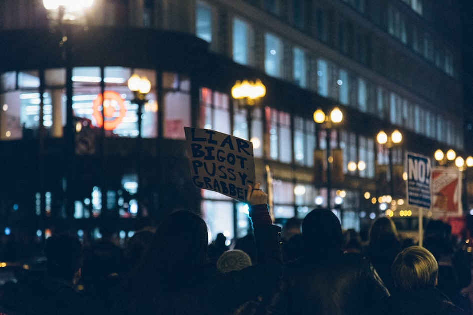 Voter Behavior and Controversial Candidates